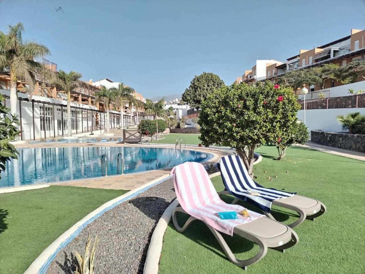 Rentenerife Magec Swing & Sun Amarilla Golf 圣米格尔德阿沃纳 外观 照片