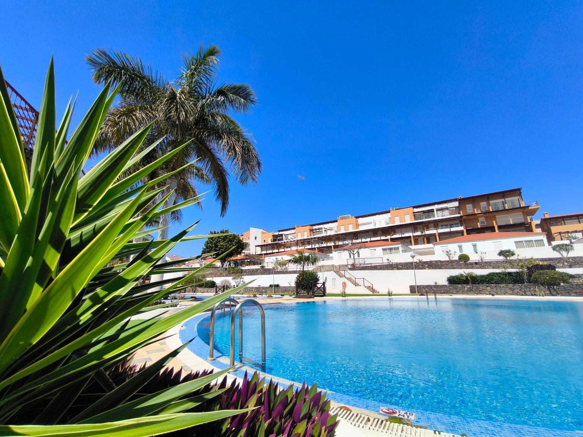Rentenerife Magec Swing & Sun Amarilla Golf 圣米格尔德阿沃纳 外观 照片