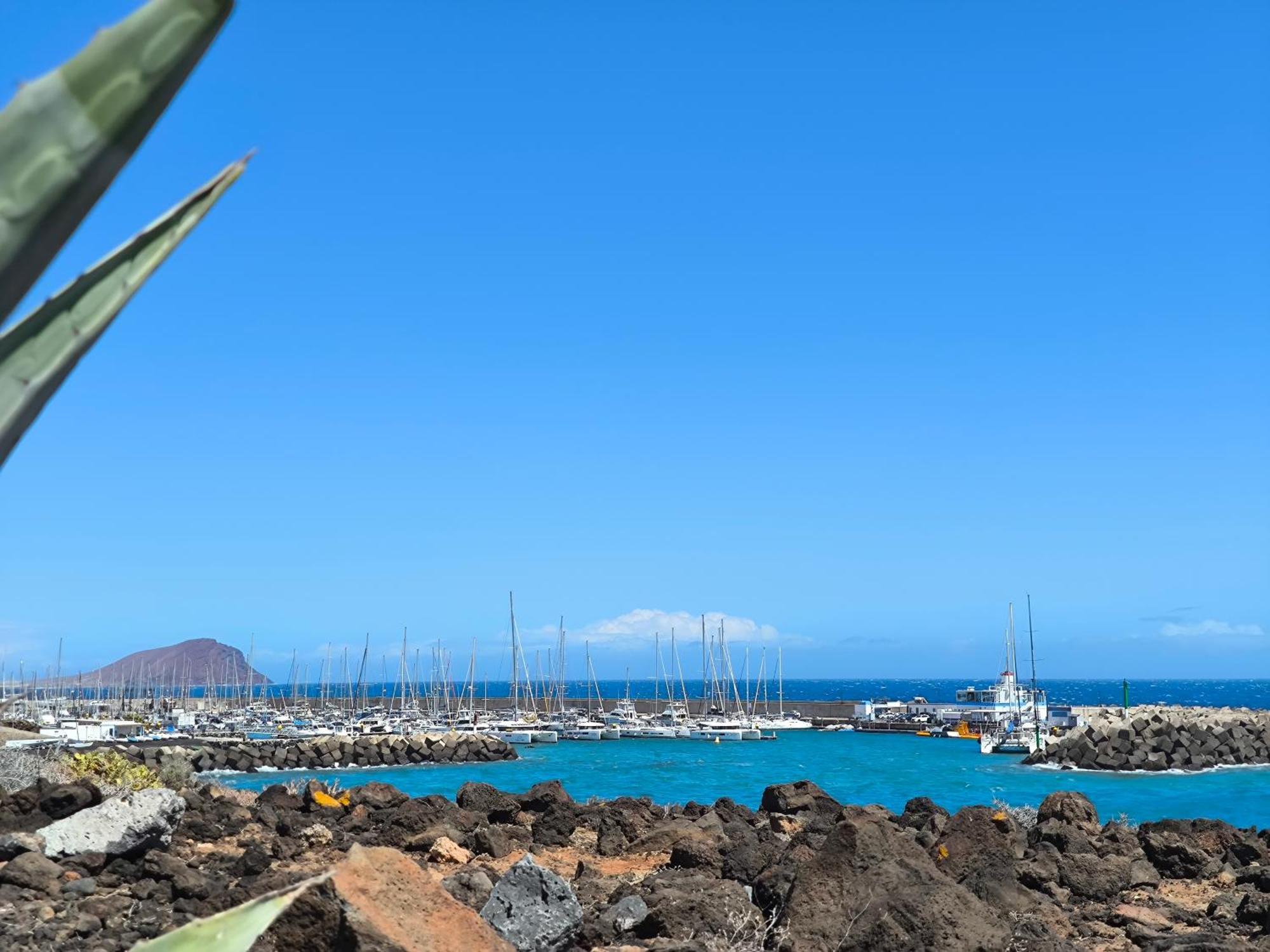 Rentenerife Magec Swing & Sun Amarilla Golf 圣米格尔德阿沃纳 外观 照片